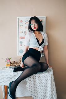 [Loozy] Son Ye-Eun (손예은) – Officegirls Vacation Vol.1