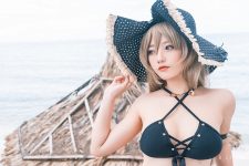 Coser@Messie Huang Jean Bart Swimsuit