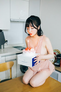 [Loozy] Son Ye-Eun (손예은) – Happy Birthday (+S.Ver)
