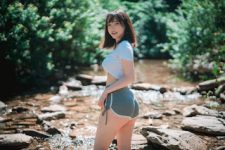 DJAWA Photo – Son Ye-Eun (손예은) – A Girl in Nature (+SP.Ver)