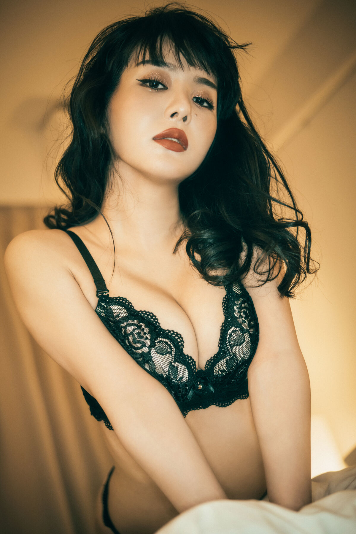 EIMI – Undergarments (88P)