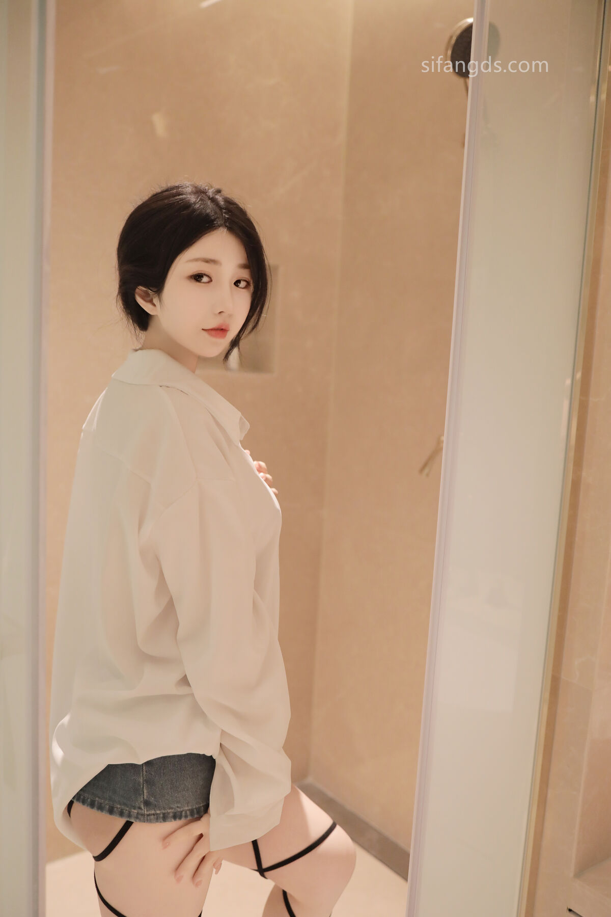 XR Uncensored Chen Xiao Hua 陈小花 – R18 秀人网模特 浴室中的激情 Part01 (47P – 8V)