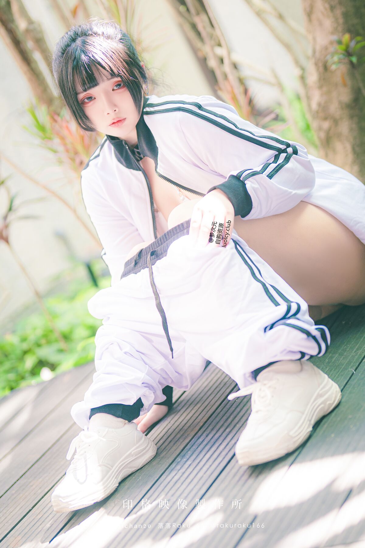 Coser@落落Raku – 锻炼日 Exercise Day (62P – 1V)