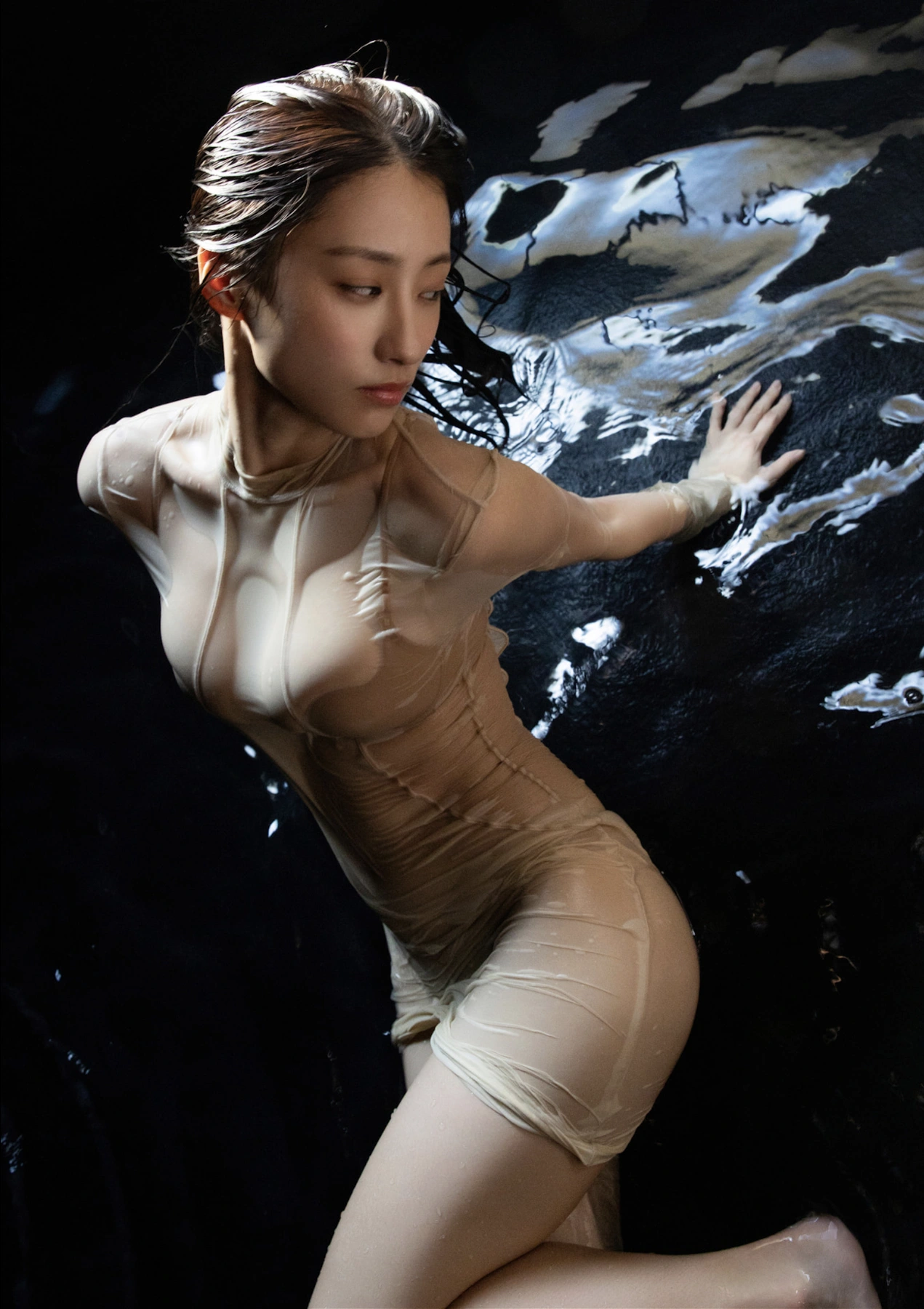 Ayano Sumida 澄田綾乃, DOLCEデジタル写真集 「絶対的な関係」 Set.01
