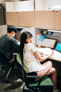 [Loozy] Sonson (손손) – Reading Room