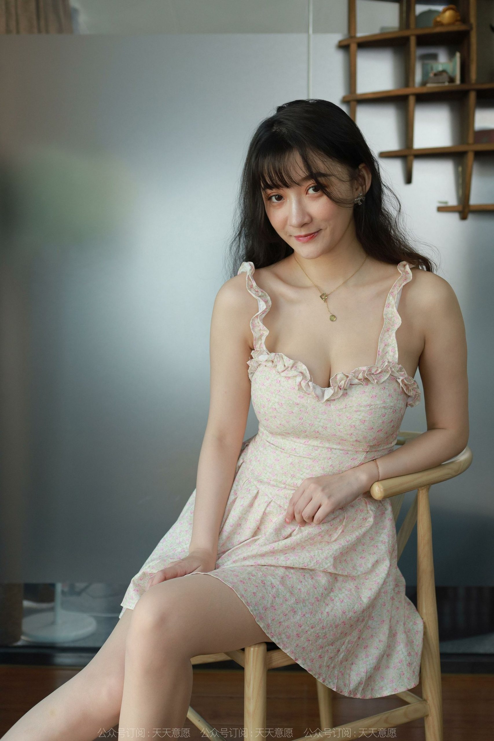 IESS异思趣向 - 模特：秋秋《迷人事业线》