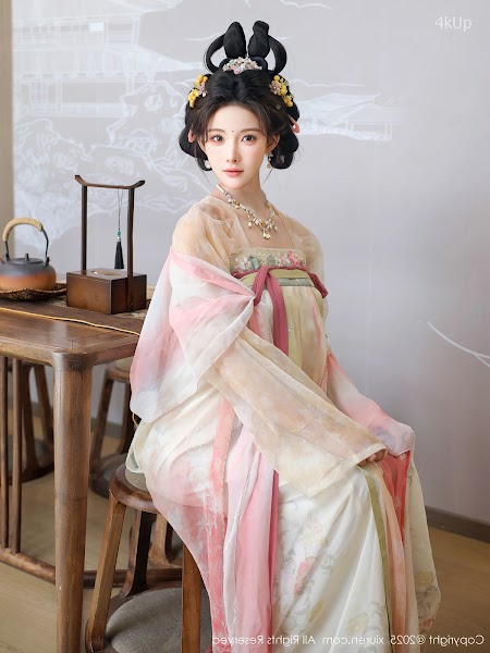 XIUREN No.10645 梨霜儿