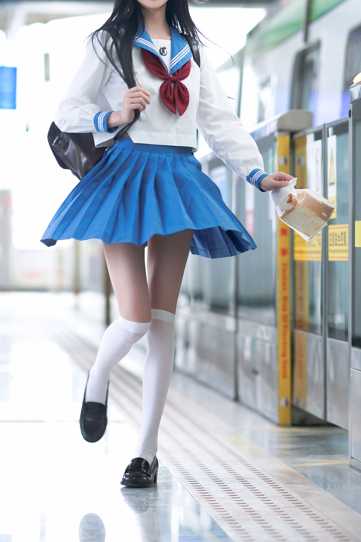 Coser@桜桃喵 – 地铁JK (34P)
