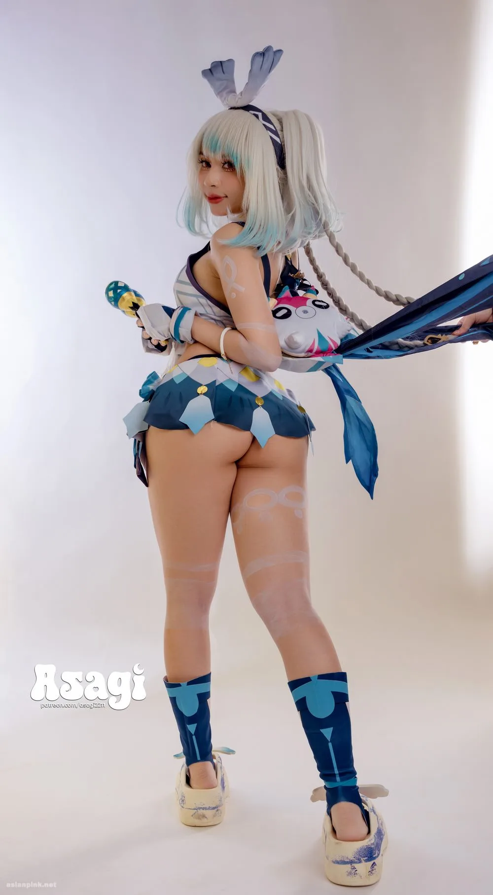 Asagi Kawaii as Mualani – Genshin Impact Cosplay Album