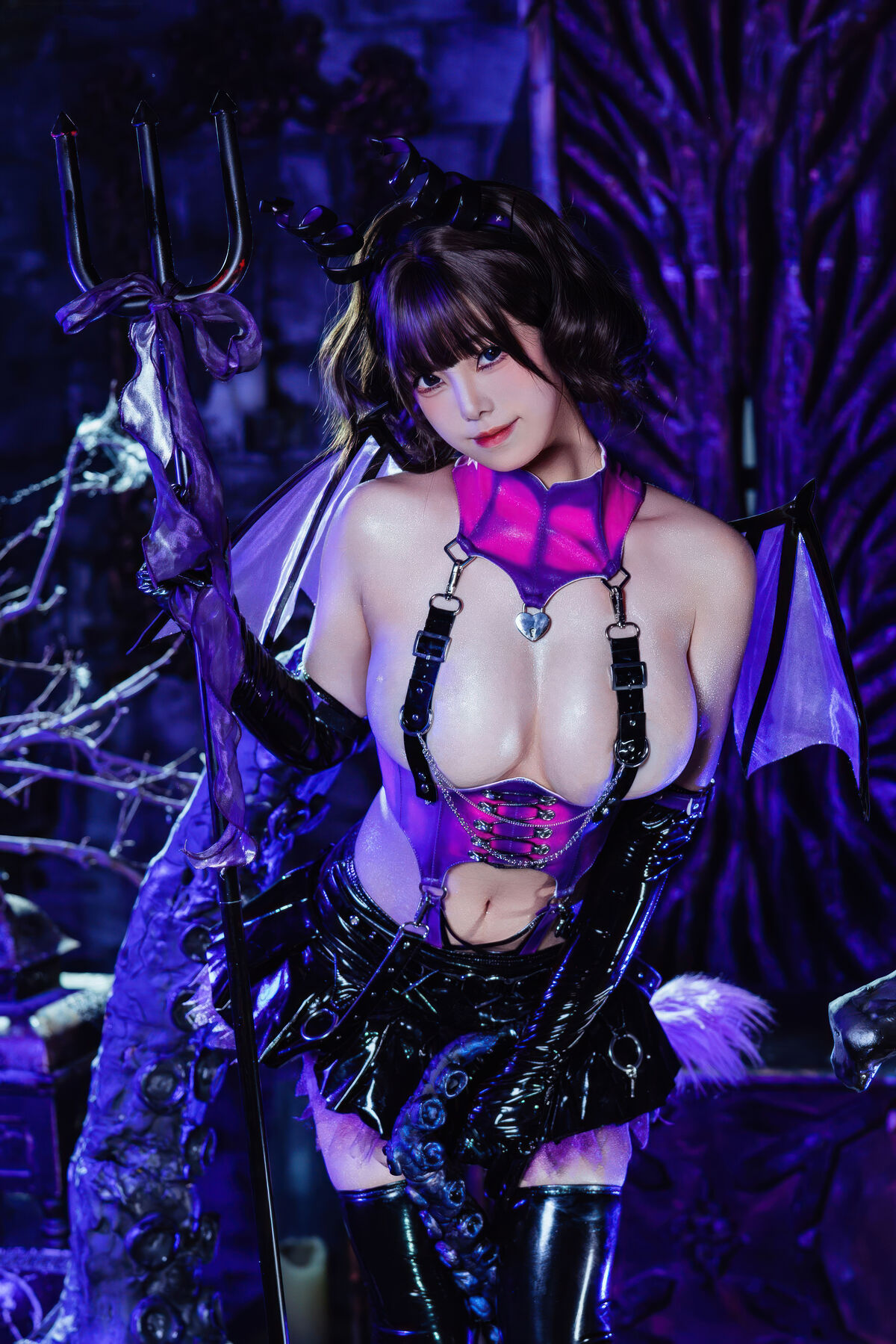 Coser@蜜汁猫裘 – 触手魅魔 (85P – 2V)