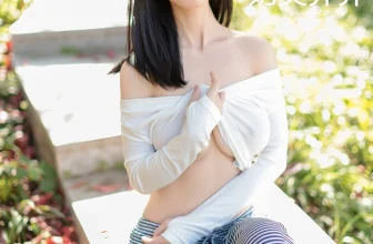 [XiuRen秀人網]2024.12.16 Vol.9605 奶芙喬喬 美腿黑絲 完整版無水印寫真[85P]