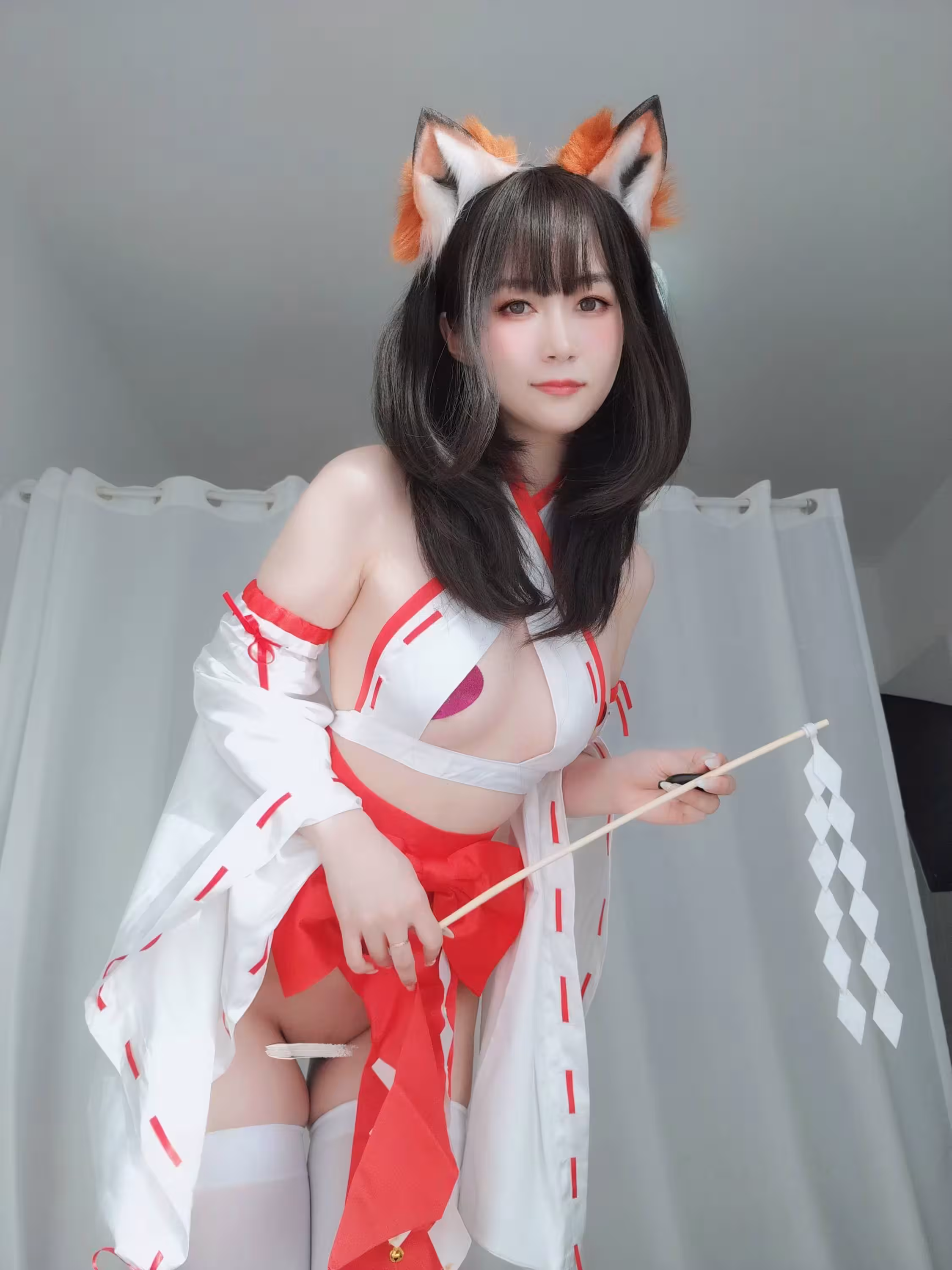 [網路收集系列]福利姬 白銀《 神社小狐狸 》VIP福利帖全[99P]
