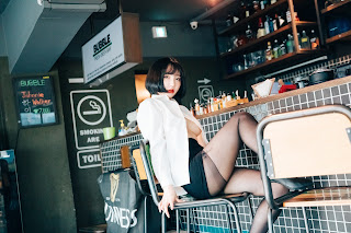 [Loozy] Son Ye-Eun (손예은) – Tainted Love Bar