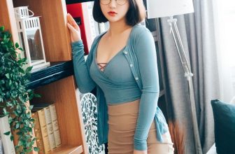 [LOOZY] Yeeun - Librarian Girl