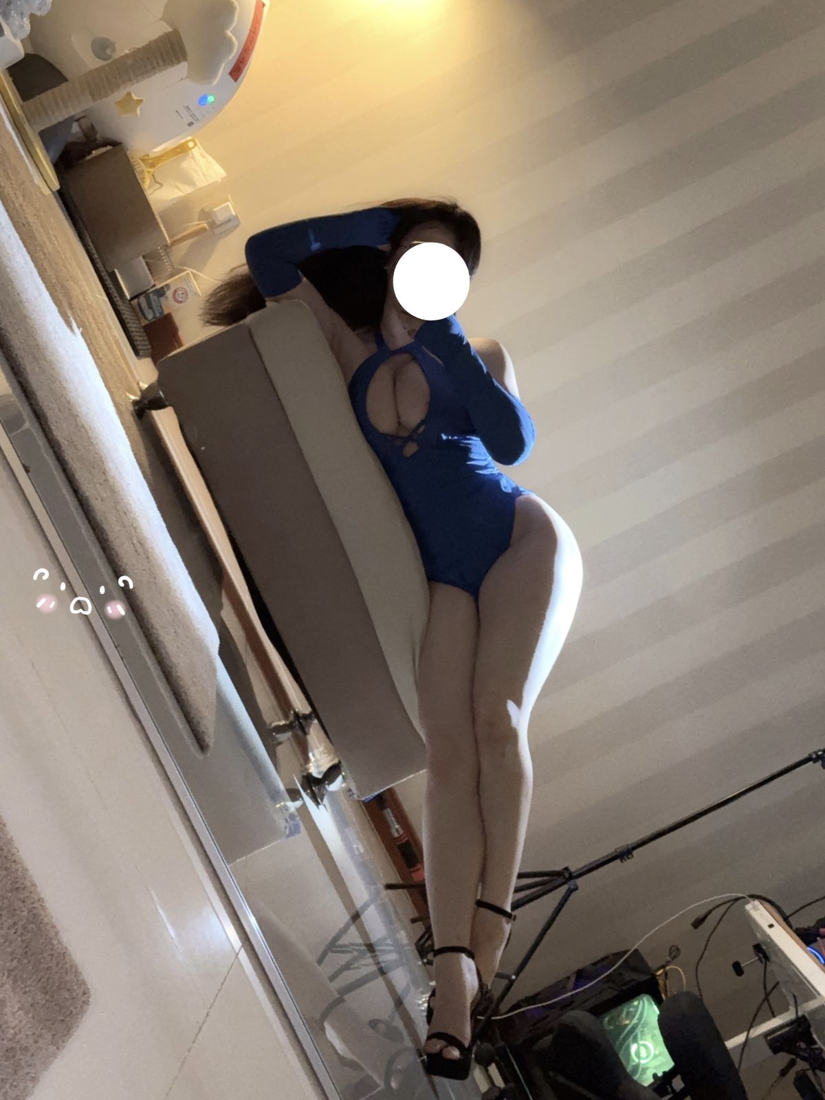 Coser@皮皮奶可可爱了啦 – 蓝色旗袍 (18P – 1V)