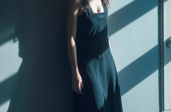 Emiri Yamashita 山下エミリー, 1st写真集 『SHY』 Set.02