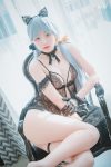 DJAWA Photo – Jeong Jenny (정제니) Schwarz und Wei Katzenmädchen