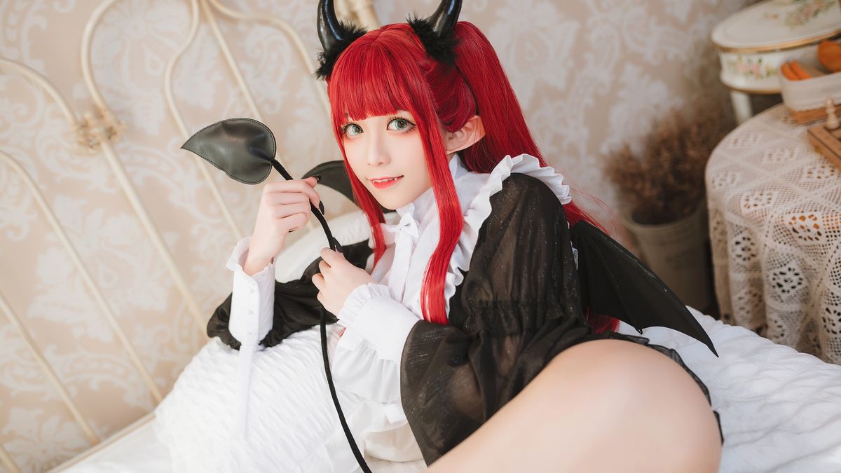 Coser@Tomoyo酱 – 更衣人偶 利兹魅魔 (24P)