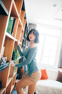 [Loozy] Son Ye-Eun (손예은) – Librarian Girl