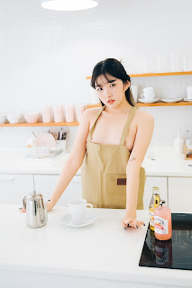 [Loozy] Sonson (손손) – Nude Apron
