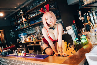 [Loozy] Son Ye-Eun (손예은) – Tainted Love Bar