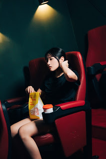 [Loozy] Sonson (손손) – Cinema Girl (+S.Ver)