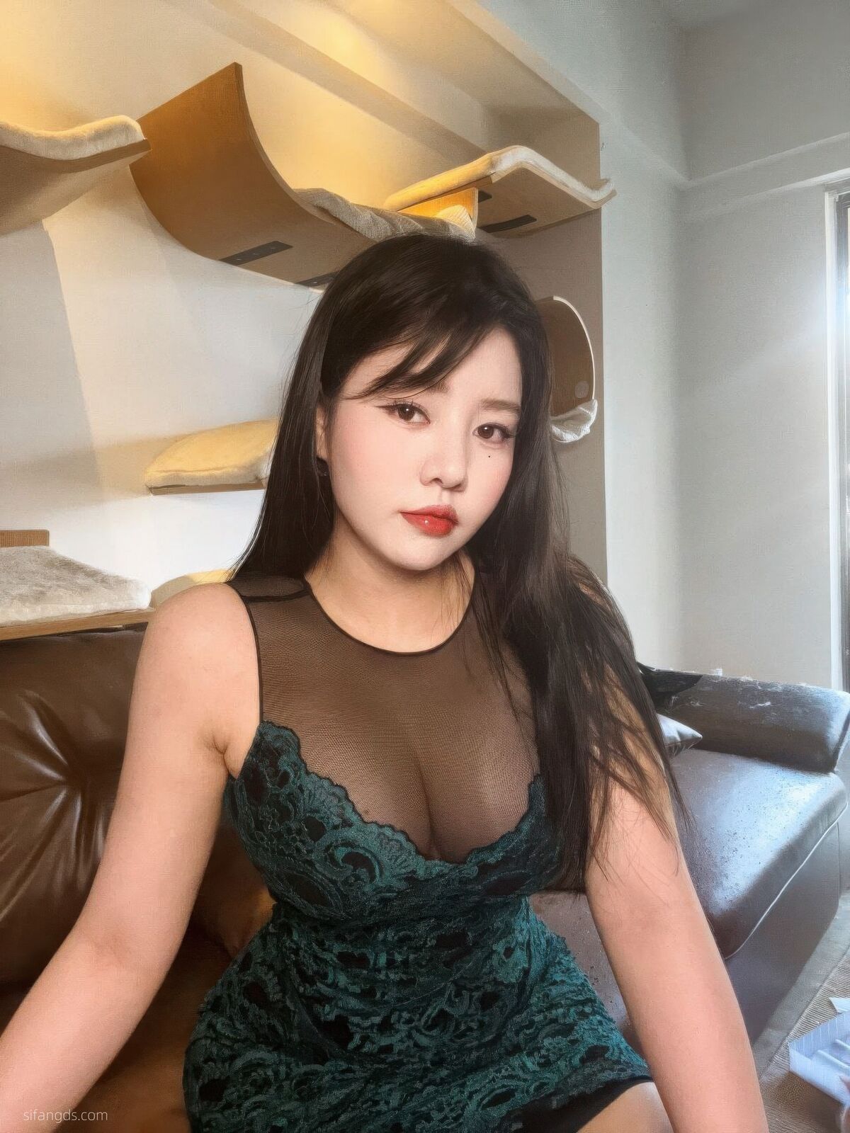 Sha Le Mei Xiao Cang Lao Shi 莎乐美小苍老师 – 网红外围 最新私密群门槛福利 Part01 (61P – 28V)