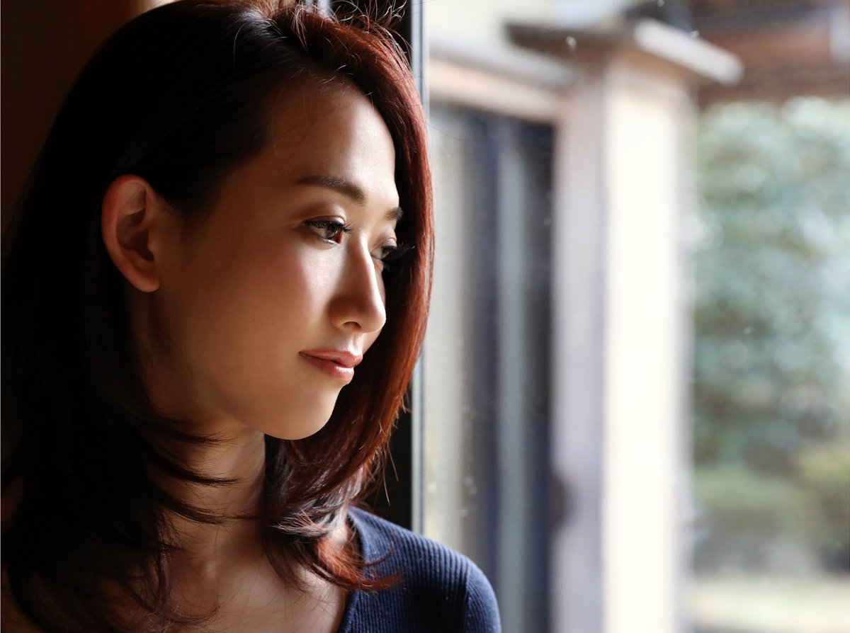 JP Mito Kana 水戸かな – 花を愛でる人
