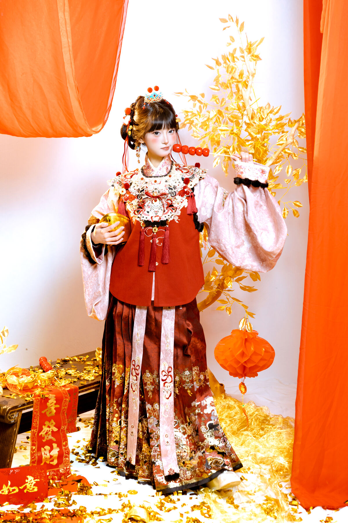 YiTuYu艺图语 Vol.8472 冷酷王爷 (24P)