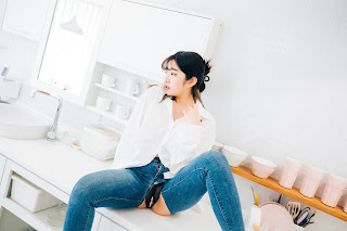 [Loozy] Sonson (손손) – Nude Apron