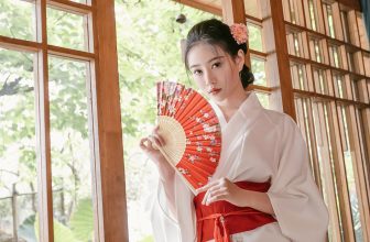 年年Nnian, 写真集 [A版]以爱之名