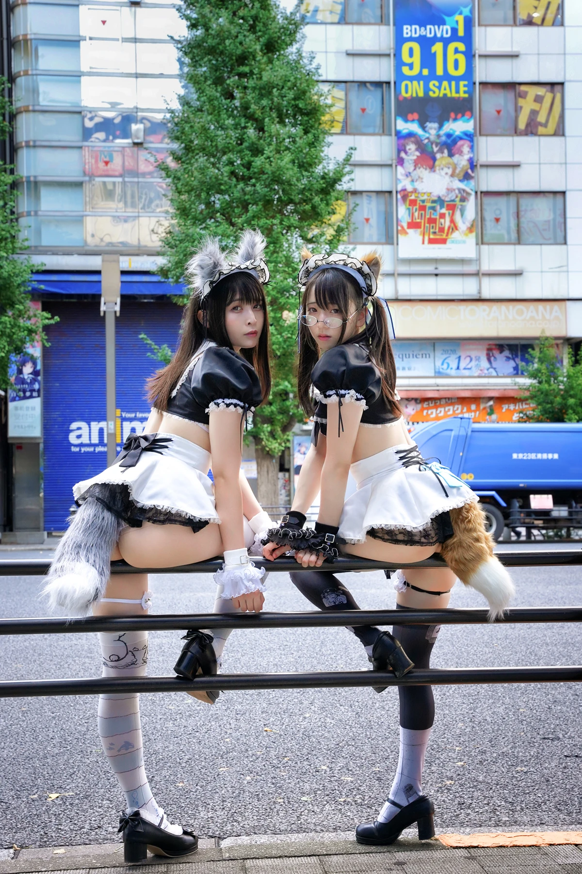 Sui Utatane うたたね翠, Mizuna Shione 水那しおね, 写真集 「野生のメイドがあらわれた！」 Set.02