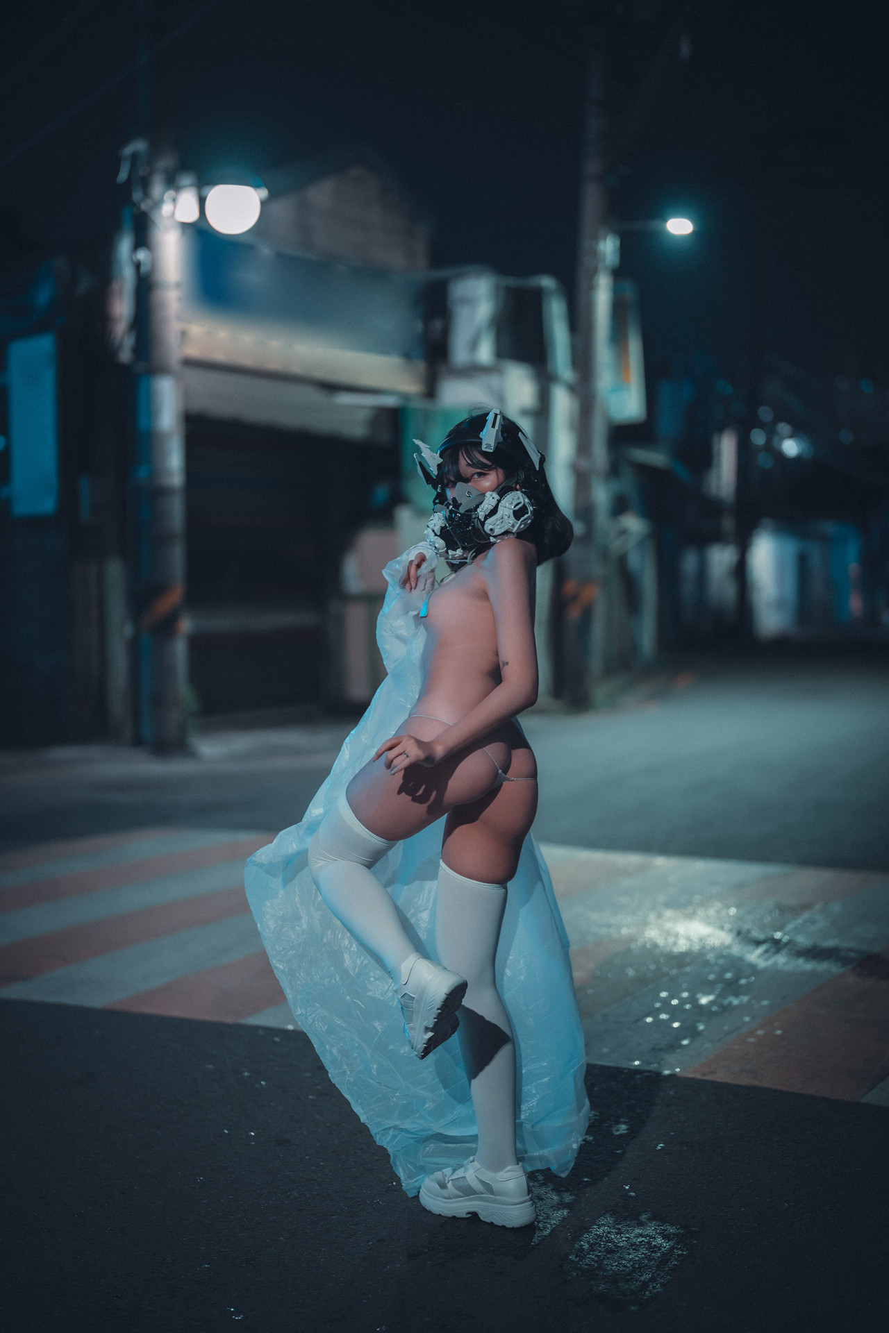 Sonson 손손, DJAWA ‘Masked-girl in raincoat’ Set.01