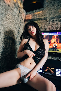 [Loozy] Son Ye-Eun (손예은) – Player (S.ver)