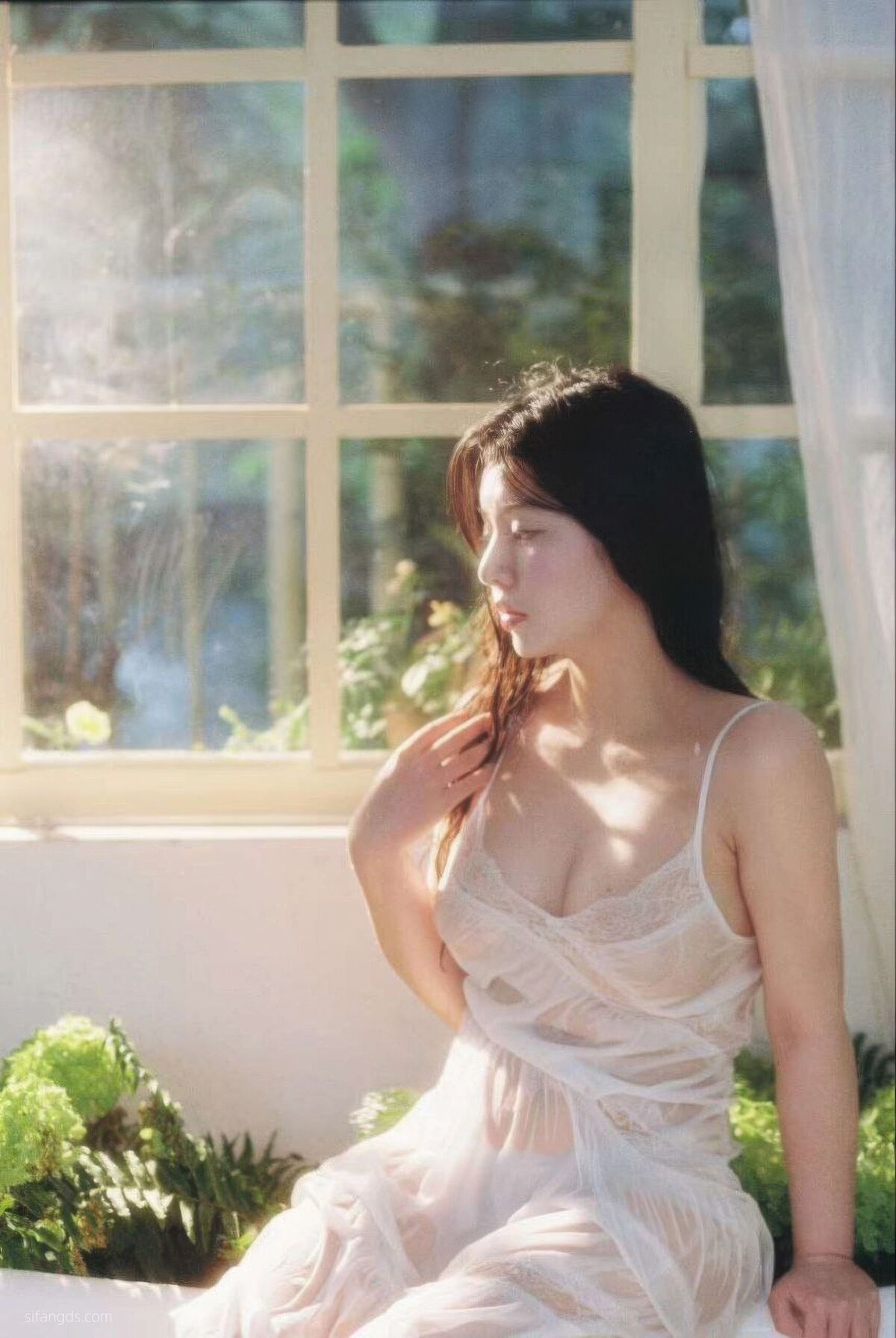 Sha Le Mei Xiao Cang Lao Shi 莎乐美小苍老师 – 网红外围 最新私密群门槛福利 Part02 (61P)