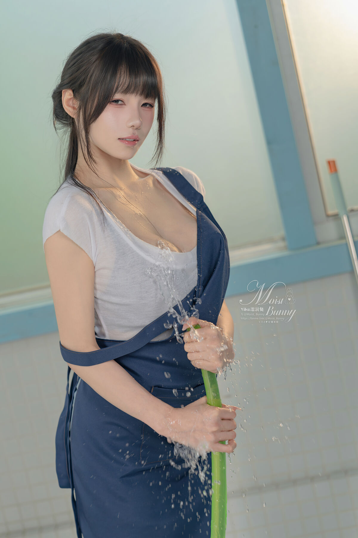 Coser@黏黏团子兔 – 09月作品『钱汤の女将』每夜 Part01 (55P – 2V)