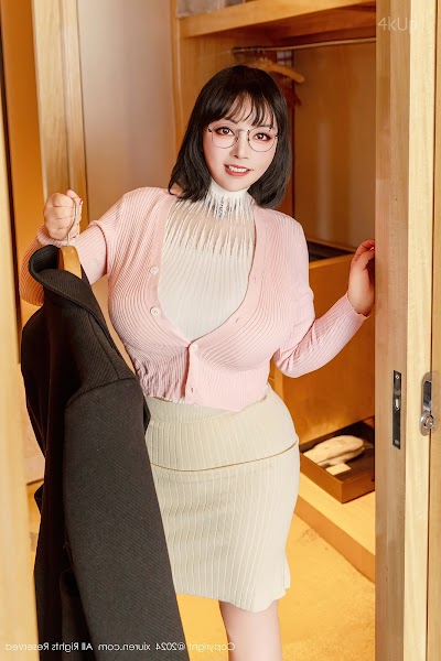 XIUREN No.9685 油田溪溪