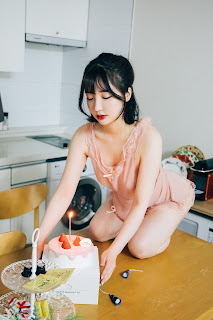 [Loozy] Son Ye-Eun (손예은) – Happy Birthday (+S.Ver)