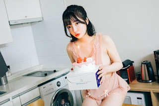 [Loozy] Son Ye-Eun (손예은) – Happy Birthday (+S.Ver)