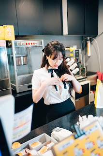 [Loozy] Son Ye-Eun (손예은) – Ticket Girl