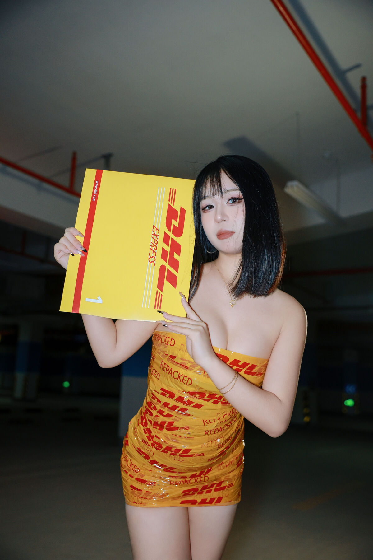 YiTuYu艺图语 Vol.8494 王哪跑 (28P)