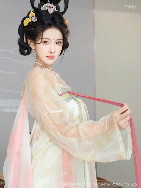 XIUREN No.10645 梨霜儿