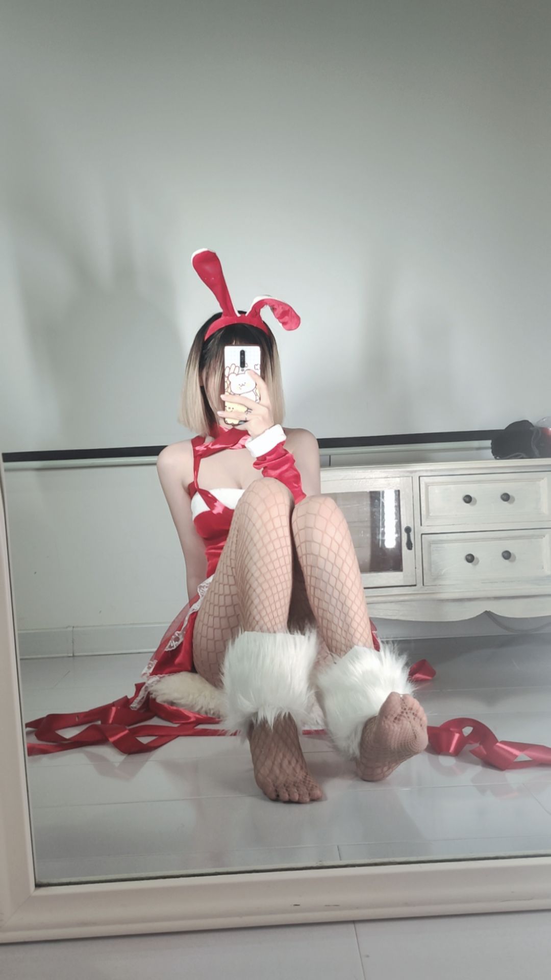 [福利COS] 洛桑w伊梓 - 网袜丝带兔兔
