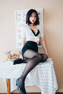 [Loozy] Son Ye-Eun (손예은) – Officegirls Vacation Vol.1