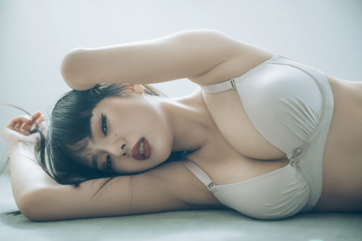 EIMI – Undergarments (88P)