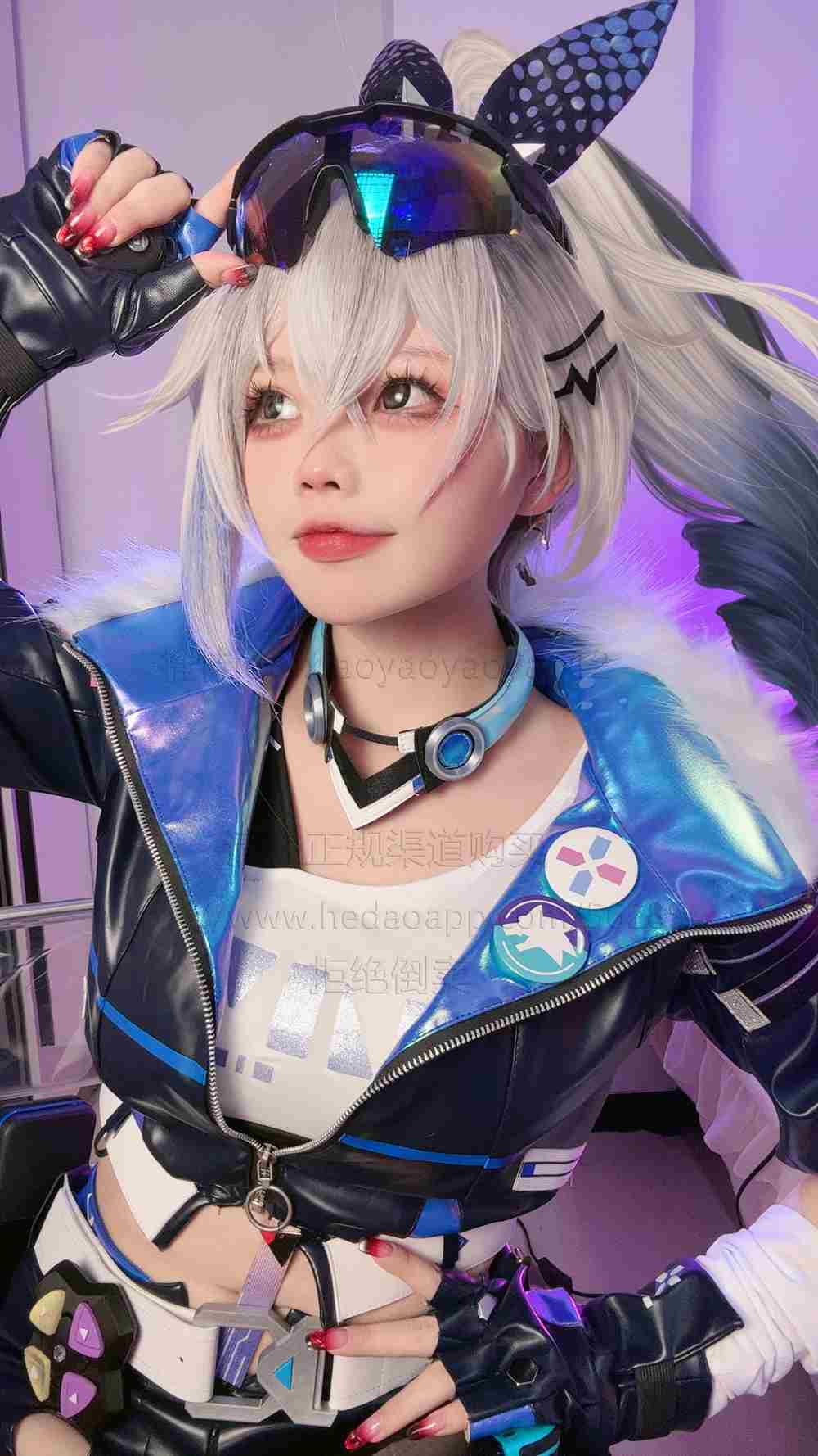 Silver Wolf Cosplay by 小瑶幺幺 (xiaoyaoyaoyao12)
