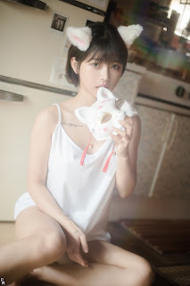 [PINK] U.Hwa (은유화) – My Cat