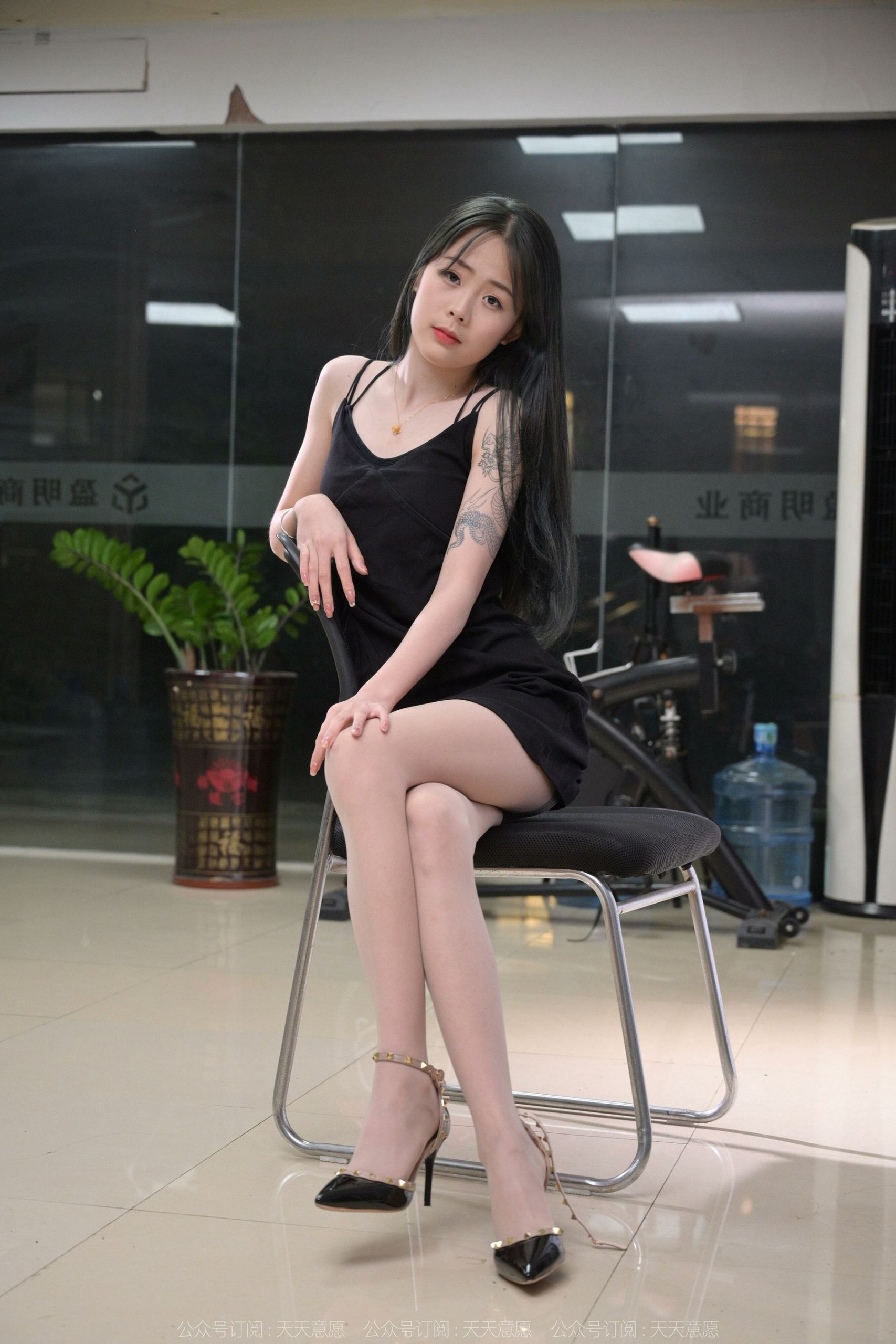 IESS异思趣向 - 模特： 二八 《想你的夜》