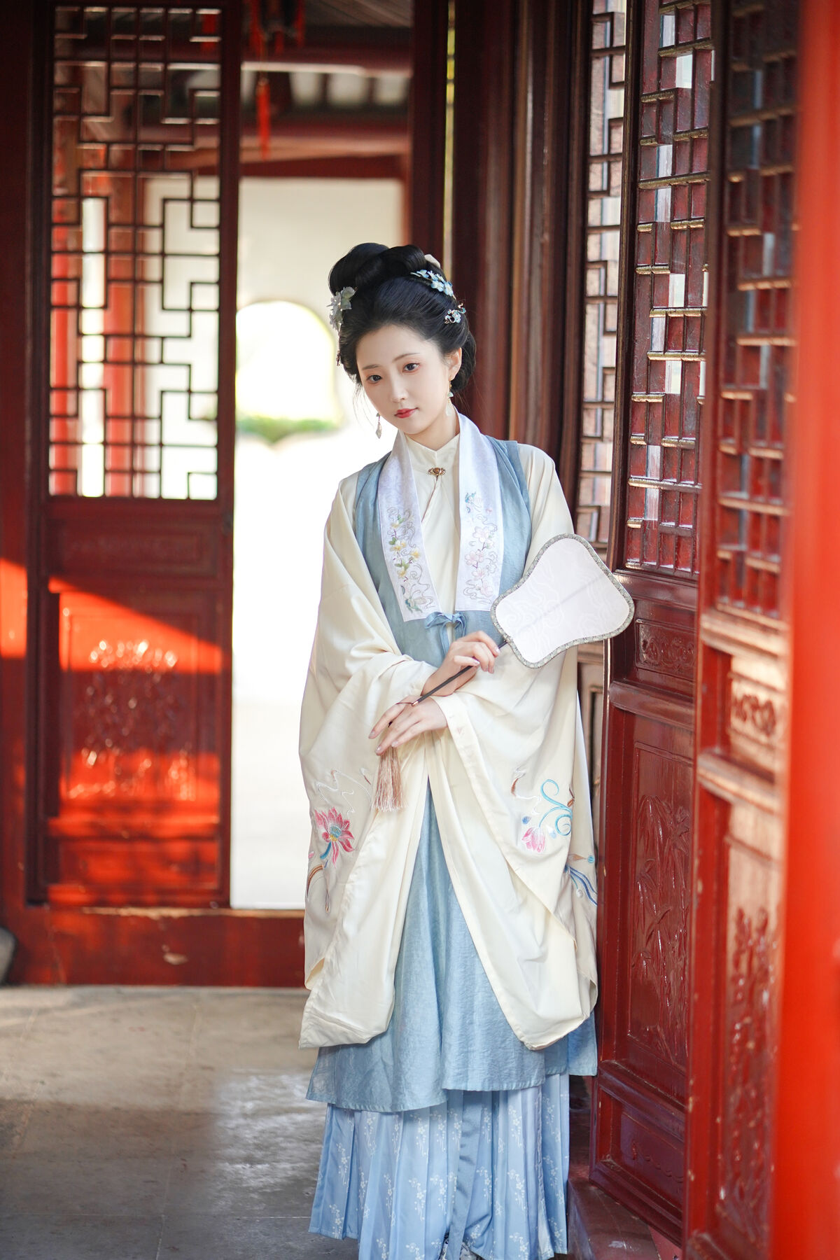 YiTuYu艺图语 Vol.8507 兔牙w (24P)