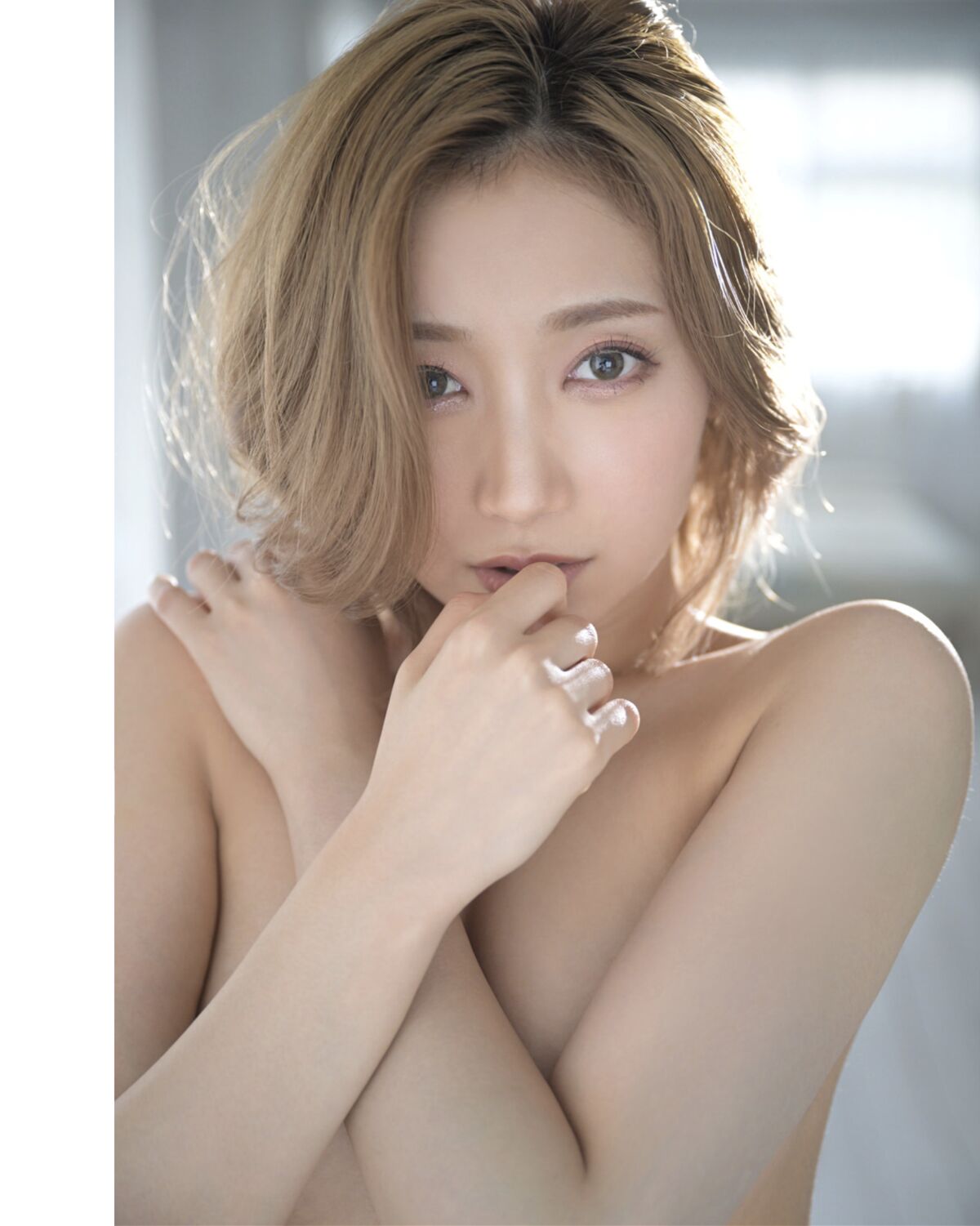 JP Kami Anna 加美杏奈 – 週刊現代デジタル写真集 隣の部屋の美脚お姉さん プレミアムヌードシリーズ (66P)